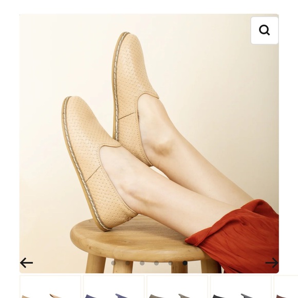 Charix Classic Woven Tan Slip On - Picture 10 of 11